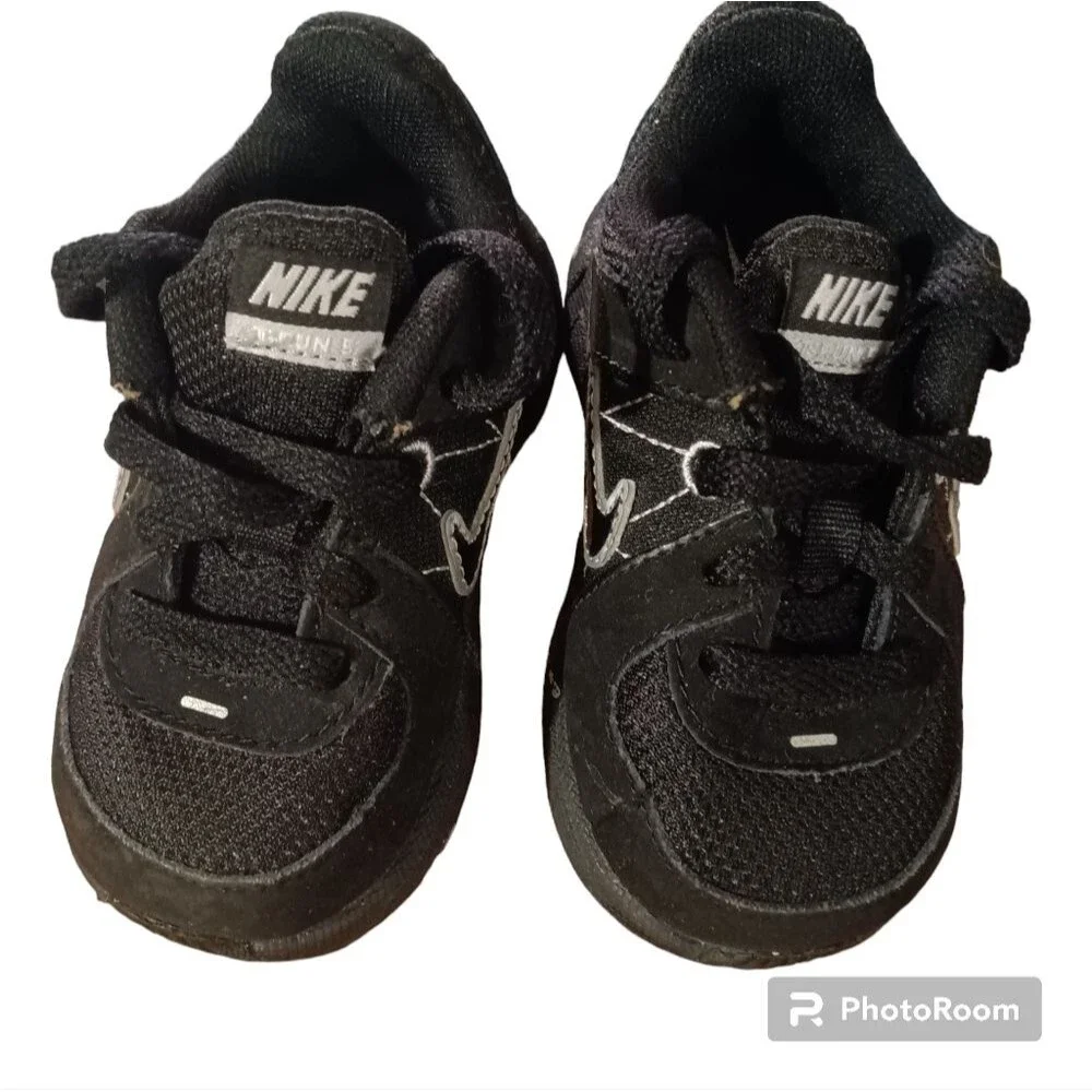 Nike Toddler Black Suede Swoosh Sneakers Sz 4C